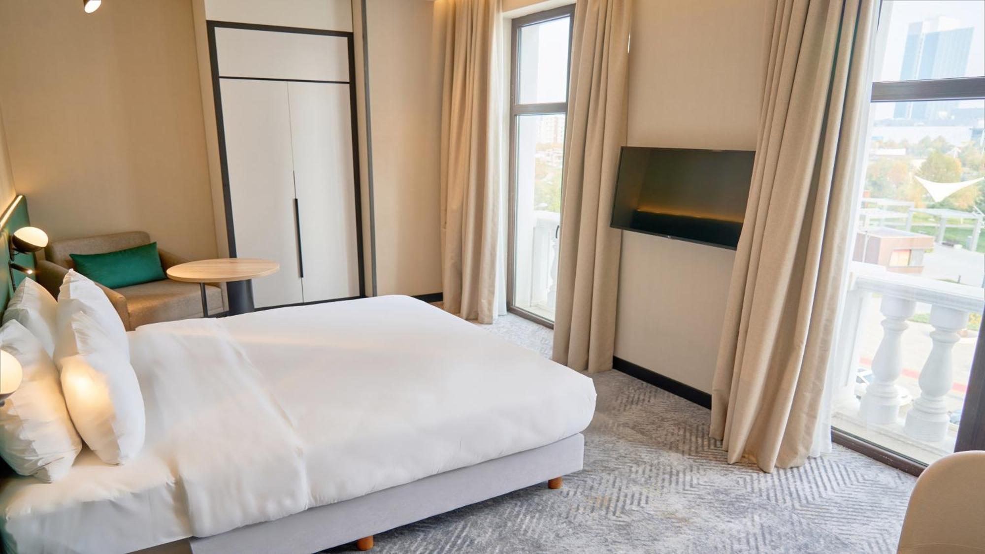 Holiday Inn Tashkent City By Ihg ภายนอก รูปภาพ