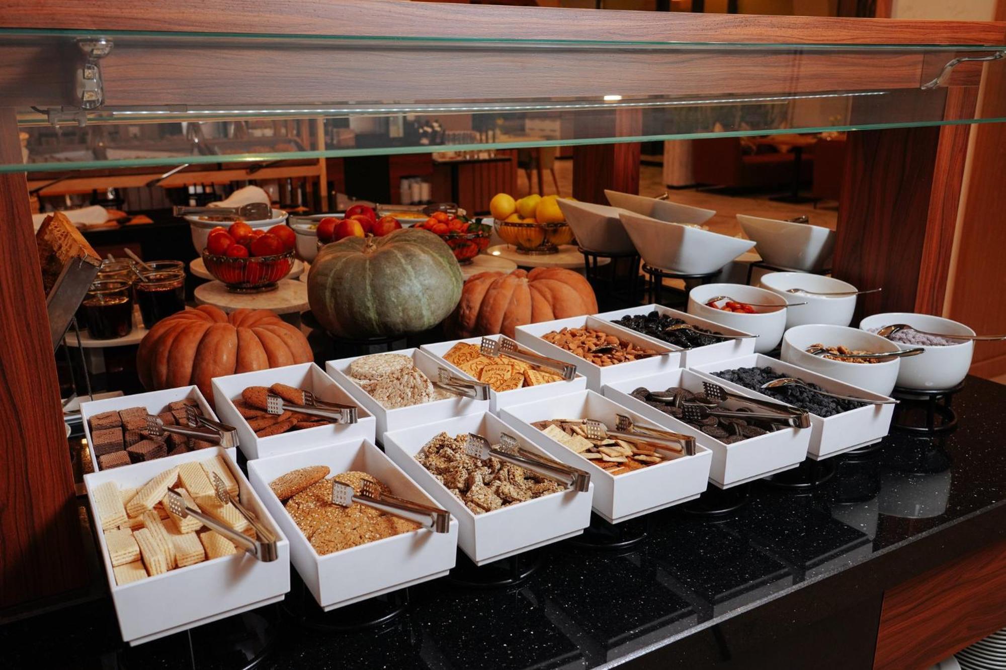 Holiday Inn Tashkent City By Ihg ภายนอก รูปภาพ